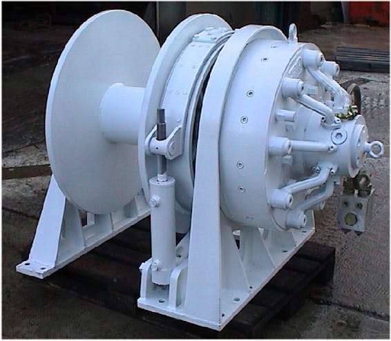Imenco-Bauer-hydraulic-motor-HMJ9-mounted-on-winch.jpg